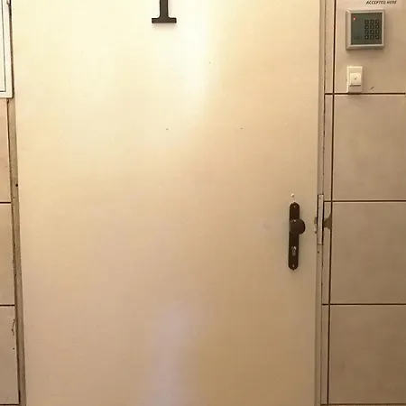 Cosy Dungeon Double With Ac Apartment *
